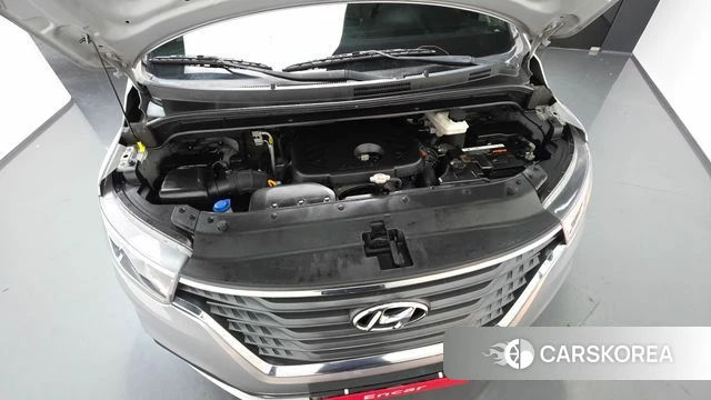 Hyundai The New Grand Starex id 4557621 из Кореи 16