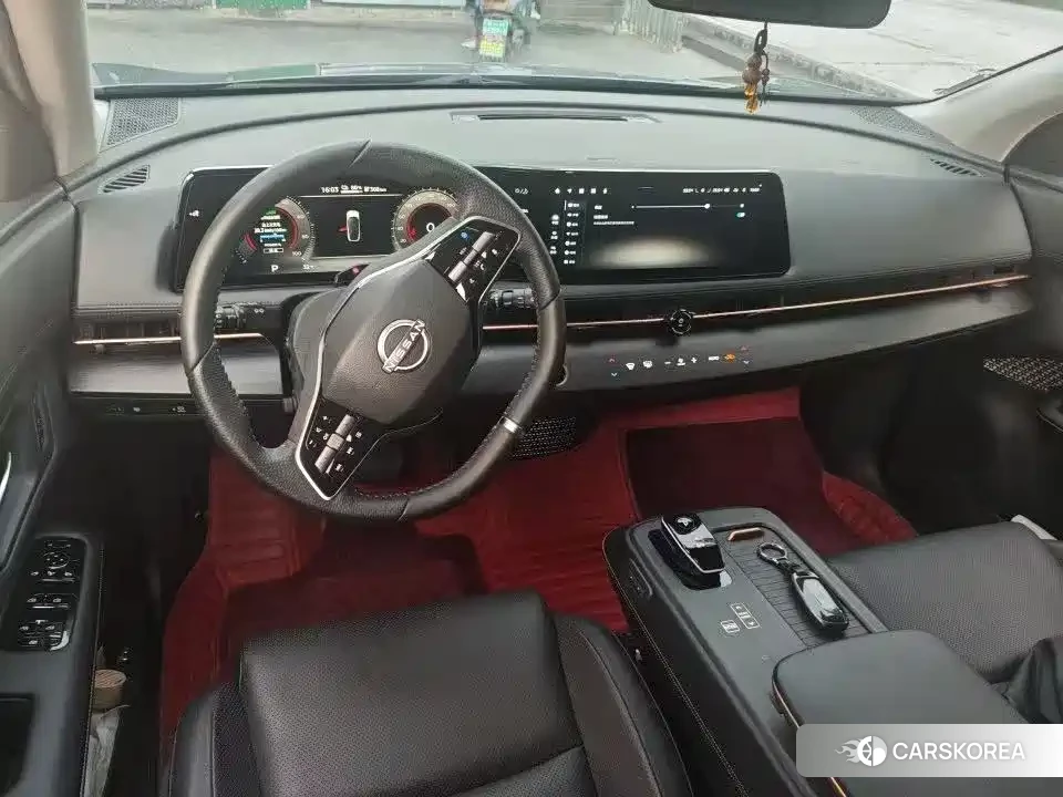 Nissan Ariya 2024 Silver/gray из Китая, фото 6