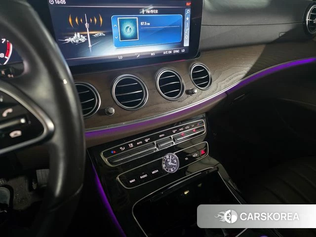 Mercedes-Benz E-Class W213 2019 Черный из Кореи, фото 6