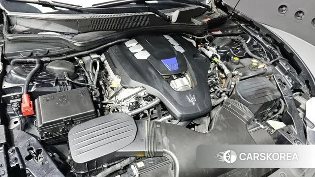 Maserati Ghibli id 3356823 из Кореи 16