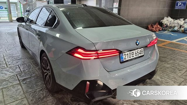 BMW 5 Series (G60) id 3837868 из Кореи 16