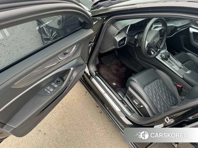 Audi A6L id 4307097 из Китая 22