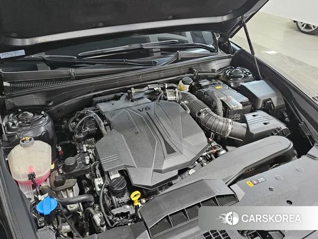 Hyundai Grandeur (GN7) id 3600229 из Кореи 16