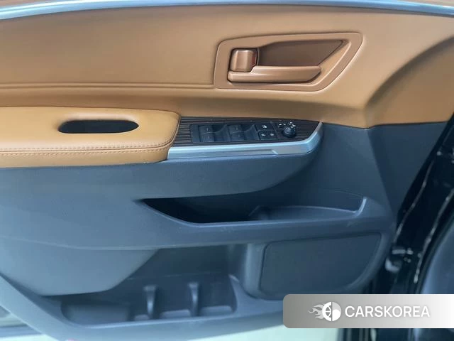 Toyota Saina id 4260659 из Китая 16