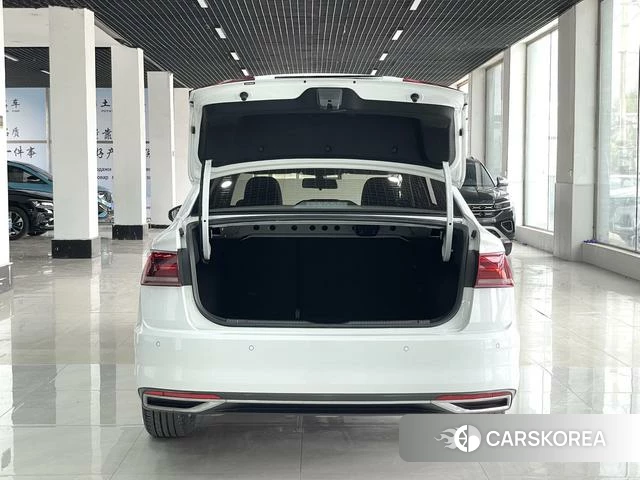Volkswagen Bora id 4359405 из Китая 15