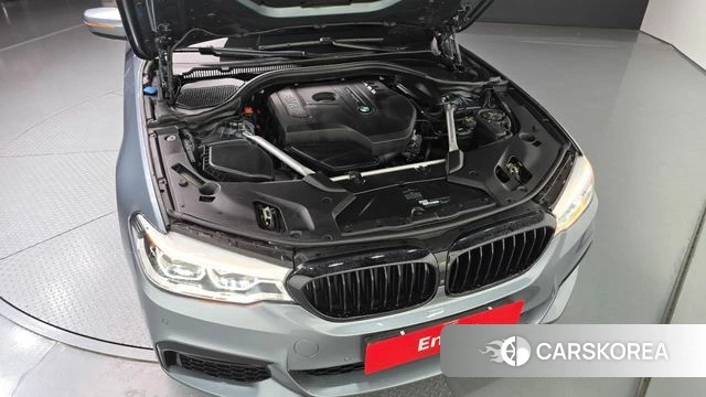 BMW 5 Series (G30) id 3911823 из Кореи 16