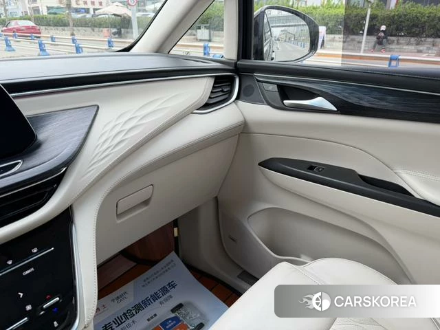 Buick GL8 id 3882269 из Китая 24