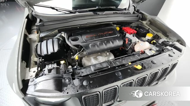 Jeep Renegade id 4376560 из Кореи 32