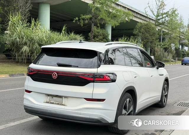 Volkswagen ID.6 X id 4366064 из Китая 10