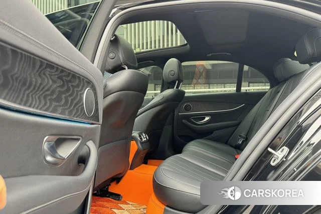 Mercedes-Benz E-class (imported) id 3968815 из Китая 17
