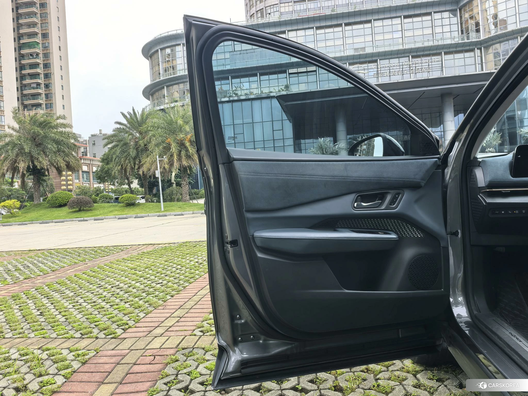 Nissan ARIYA id 4454513 из Китая 26