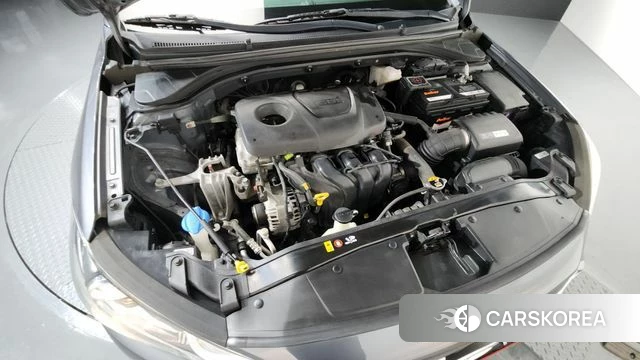 Hyundai Avante AD id 3894080 из Кореи 17