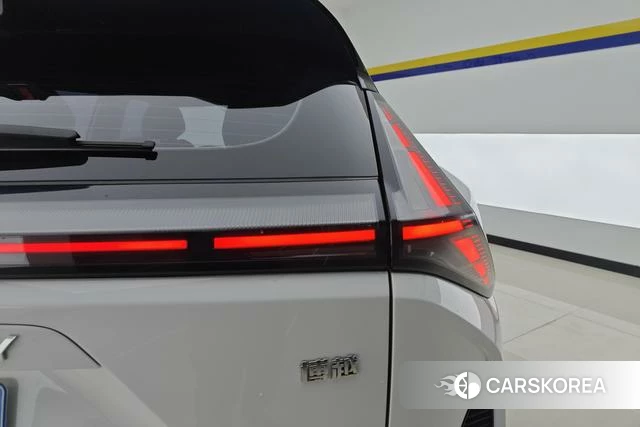 Geely Automobile Boyue id 4208589 из Китая 13