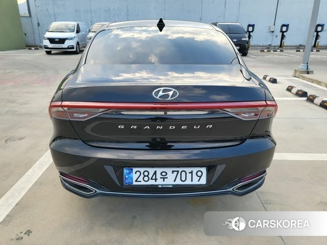 Hyundai Grandeur Hybrid (GN7) id 4593743 из Кореи 16