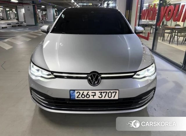 Volkswagen Golf 8th Generation 2022 Серебряный из Кореи, фото 6
