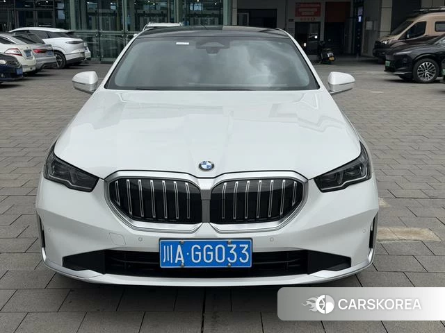 BMW 5 series 2024 Белый из Китая, фото 6