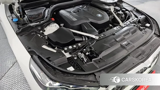 BMW 5 Series (G60) id 3750999 из Кореи 16