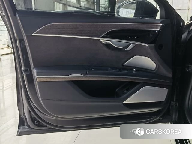 Audi A8 id 4208311 из Китая 18