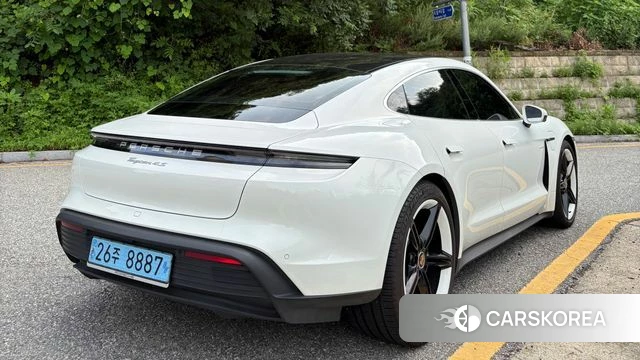 Porsche Taycan id 4625295 из Кореи 10