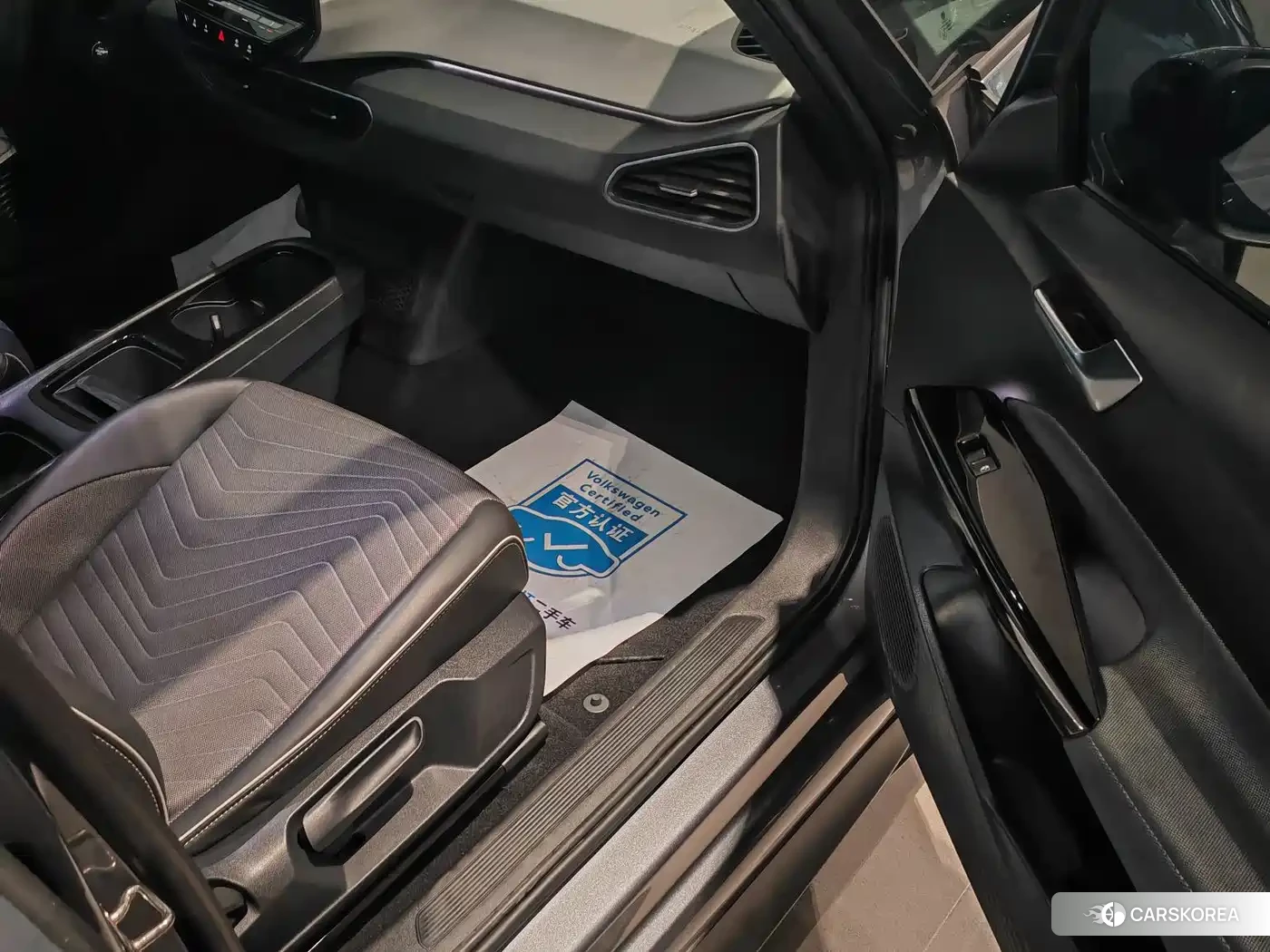 Volkswagen ID.3 2023 Silver/gray из Китая, фото 6