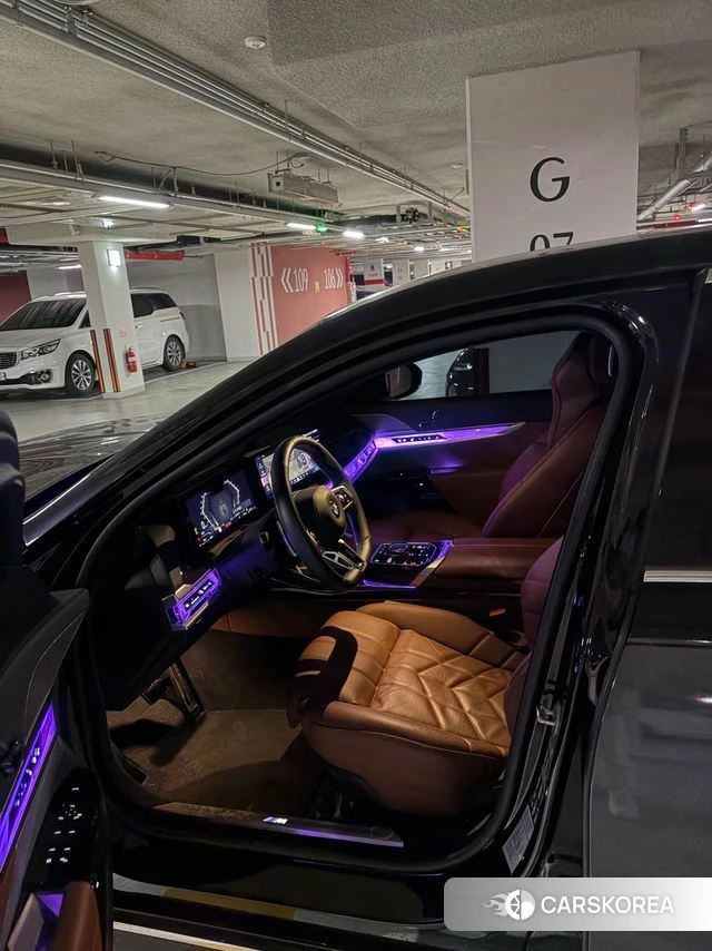 BMW 7 Series (G70) 2024 Черный из Кореи, фото 6