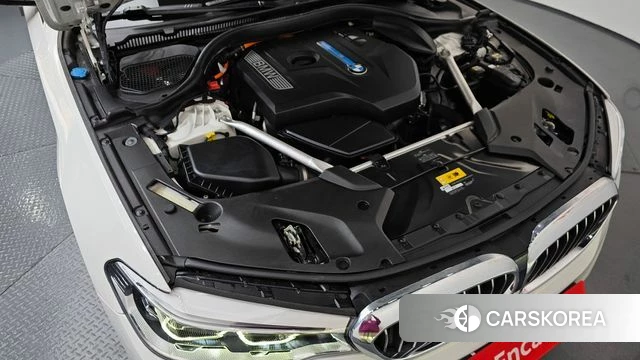 BMW 5 Series (G30) id 3885694 из Кореи 16