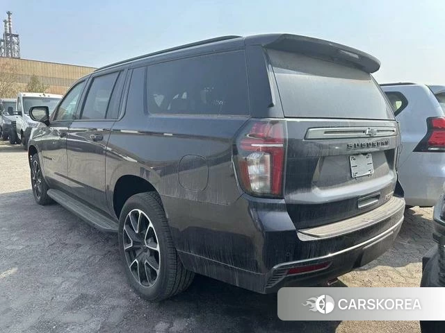 Chevrolet Suburban 2022 Темно-серый из Китая, фото 6