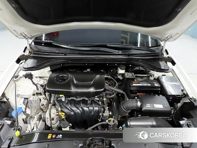 Hyundai Avante AD id 3820945 из Кореи 16