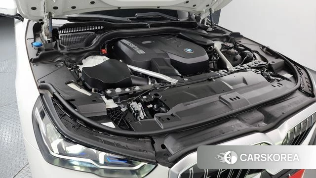 BMW 5 Series (G60) id 4505456 из Кореи 31