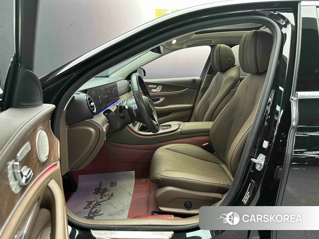 Mercedes-Benz E-class 2023 Черный из Китая, фото 6