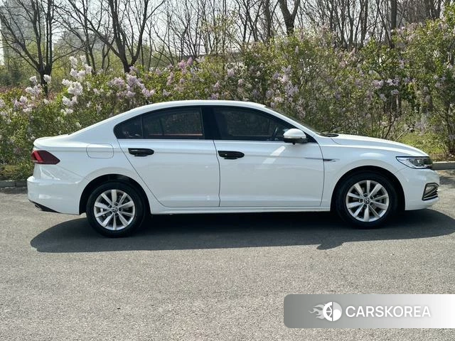 Volkswagen Bora id 4257564 из Китая 16