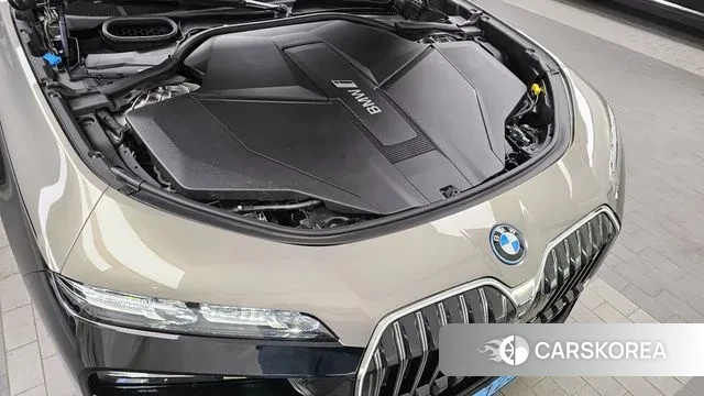 BMW i7 (G70) id 2904924 из Кореи 16