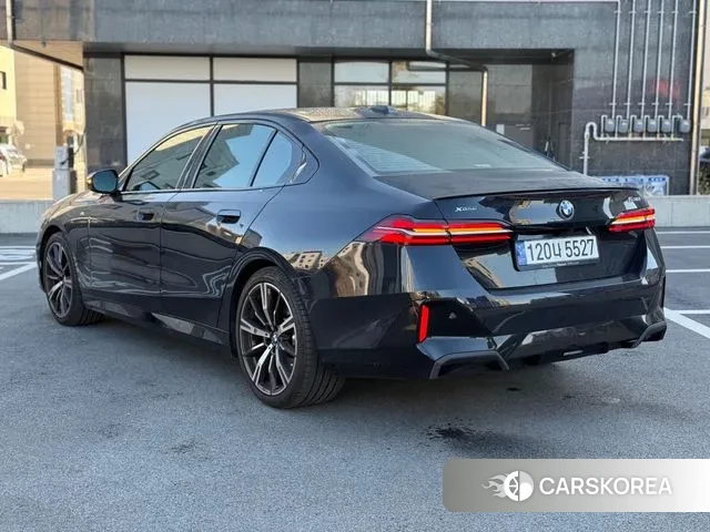 BMW 5 Series (G60) id 3487352 из Кореи 11