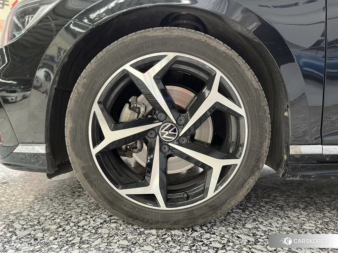 Volkswagen Magotan id 4452864 из Китая 12