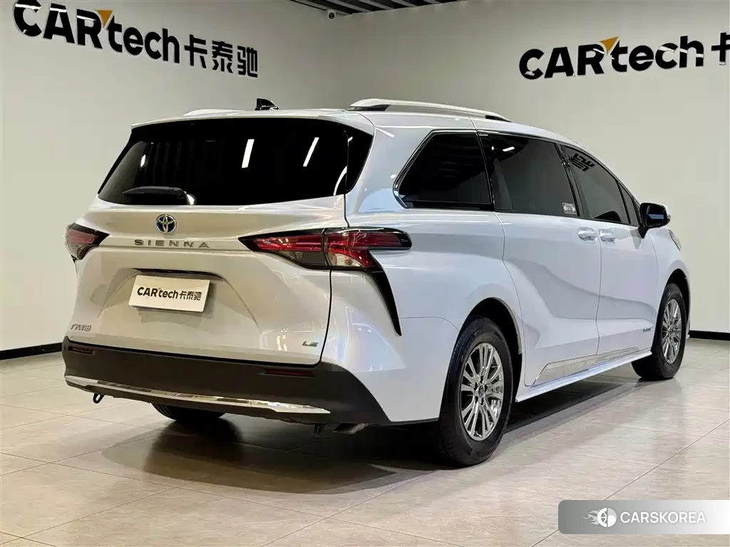 Toyota Sienna id 4599736 из Китая 25