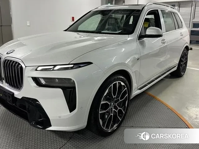 BMW X7 (G07) 2023 Белый из Кореи, фото 6