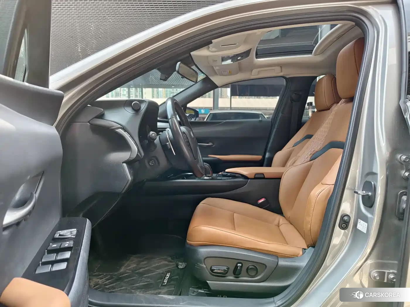 Lexus UX id 4664406 из Китая 14
