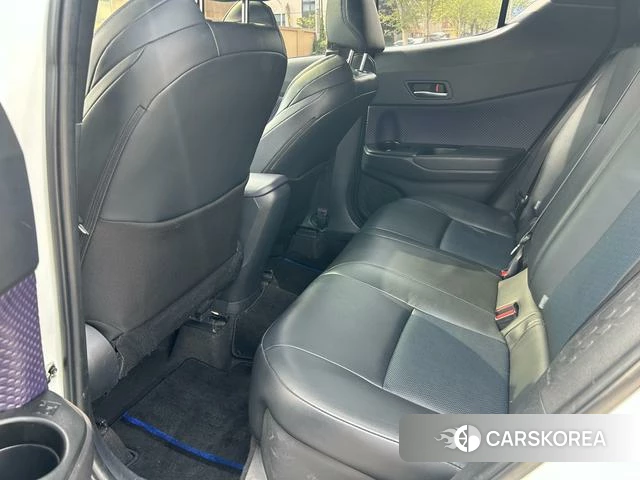Toyota C-HR id 4209923 из Китая 10