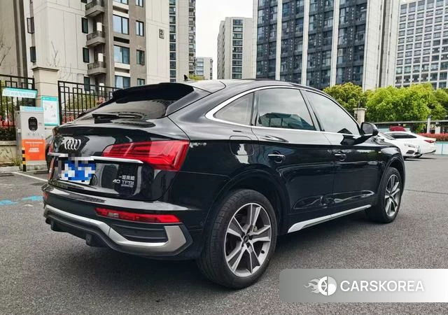 Audi Q5L Sportback 2022 Черный из Китая, фото 6