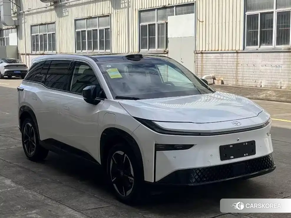 Toyota Platinum Wisdom 3X 2026 Белый из Китая, фото 6
