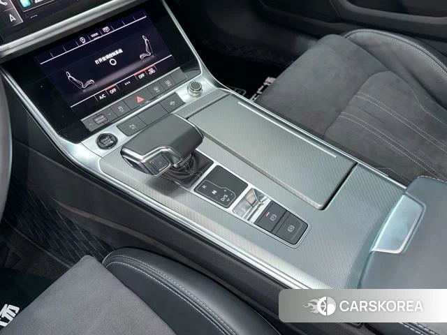 Audi A7L id 4215105 из Китая 10