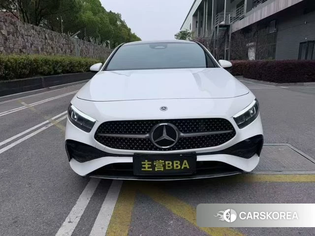 Mercedes-Benz Class A 2023 Белый из Китая, фото 6