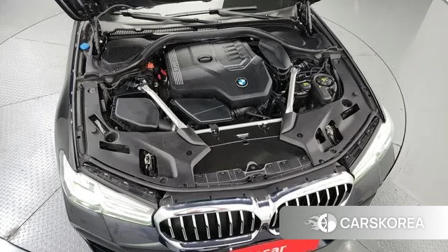 BMW 5 Series (G30) id 3007279 из Кореи 16