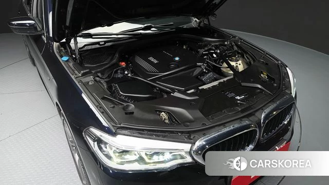 BMW 5 Series (G30) id 3821163 из Кореи 16