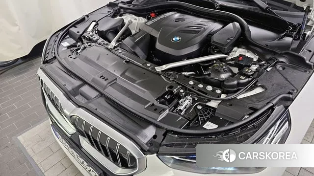 BMW 5 Series (G60) id 3610154 из Кореи 16