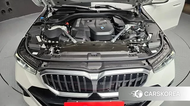 BMW 5 Series (G60) id 3517414 из Кореи 16