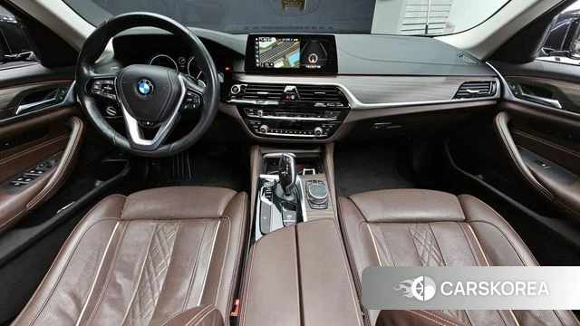 BMW 5 Series (G30) id 3873789 из Кореи 16