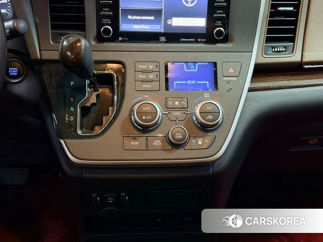Toyota Sienta 2022 Белый из Китая, фото 6