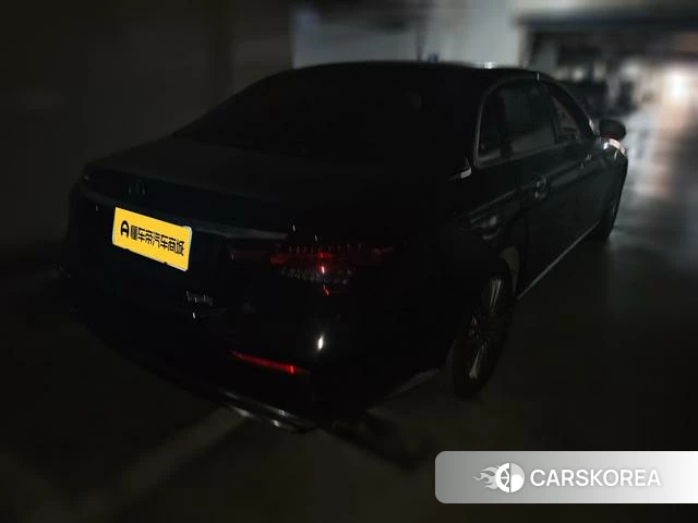 Mercedes-Benz E-class 2023 Черный из Китая, фото 6