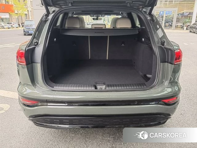 Audi Q6L e-tron 2025 Зеленый из Китая, фото 6